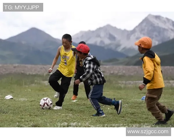 藏族足球明星的传奇之路与成就探秘 藏族足球明星的传奇之路与成就探秘